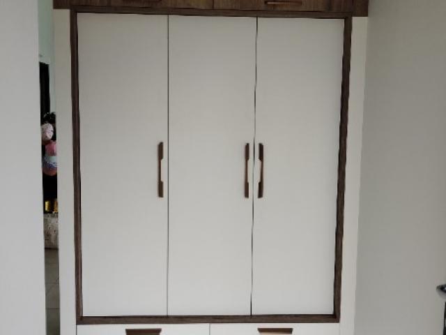 Fabrication sur mesure placard meuble d'entrée couloir ASSUREMENT BOIS